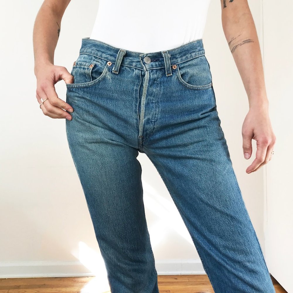 Reformation repurposed button fly VTG levis 26